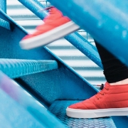 Traptreden op. Symboliek voor groeifasen bedrijf